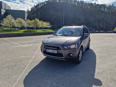 Mitsubishi Outlander OUTLANDER 2.0-140 D 4WD