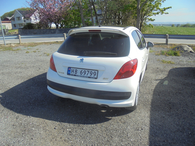 Peugeot 207 1.6-90 D