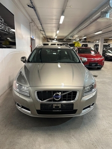 Volvo V70 D3 Summum Automat Skinn Wabasto ACC BLIS Krok