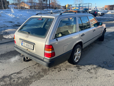 Mercedes-Benz E-Klasse 200 T 2.0-109