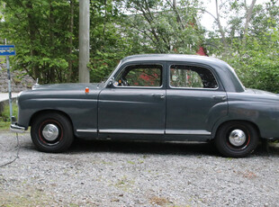 Mercedes-Benz 180D