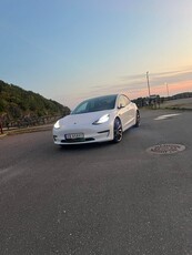 Tesla Model 3 Performance AWD