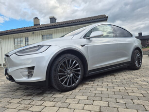 Tesla Model X Long Range. Premium. MCU2. CC2. Skinn. AP2. Luft. Krok.