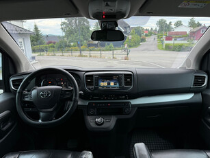 Toyota Proace Verso Medium 2,0D 177hk, Skinnseter, 7 seter, rullestol