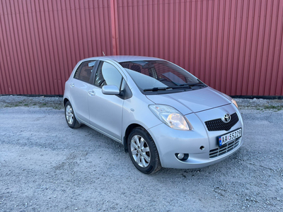 Toyota Yaris YARIS 1.3-87