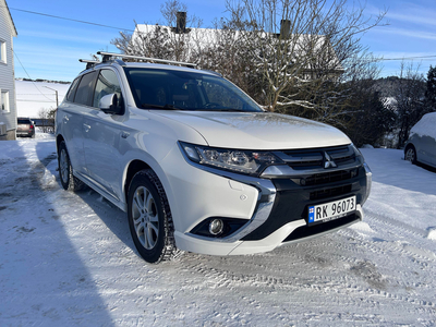 Mitsubishi Outlander PHEV Instyle+ 2.0 4WD|LAV KM|360 KAM|Nytt skjerm radio