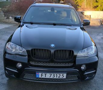 BMW X5 xDrive,3.0D,7-seter,shadow line,sportu.stell,panorama