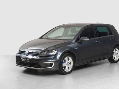 2016 Volkswagen Golf GTE 5d gte