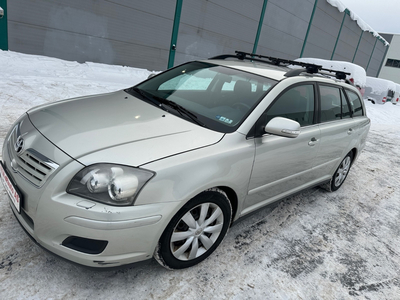 Toyota Avensis lekken 2008 Toyota avensis 1.6 VVT-l 110 HK STV