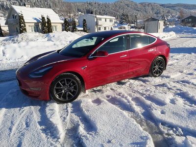 Tesla Model 3 Long Range AWD