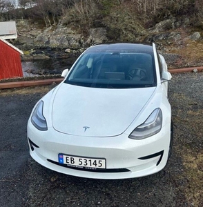 Tesla Model 3 Standard Range Plus RWD