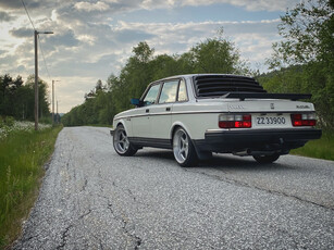 Volvo 240 240GL / Godkjent m. B230FK