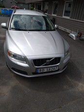 Volvo V70 V70 2.0-145