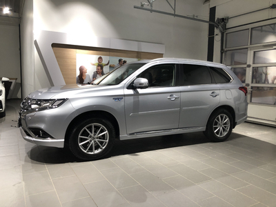 2017 Mitsubishi Outlander 4WD Intense+ 2.0-150 CVT aut