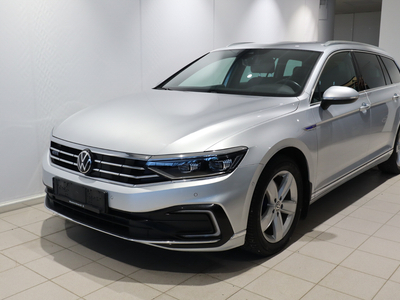 2021 Volkswagen Passat GTE 218hk