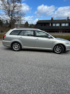 Toyota Avensis AVENSIS 2.0-116 D