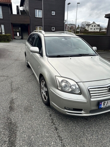 Toyota Avensis AVENSIS 2.0-116 D