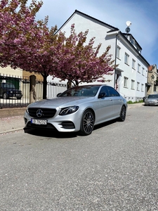 Mercedes-Benz E-Klasse E 220 D 2.0-194 D