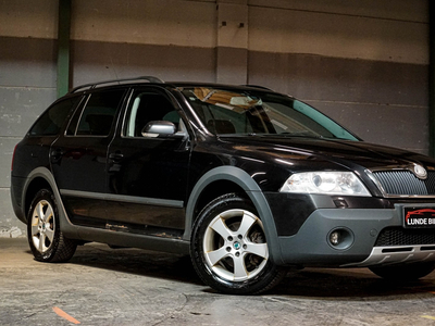 Skoda Octavia SCOUT 2.0TDI 140HK 4X4/HENGERFESTE/XENON/KLIMA/EUOK++