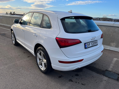 Audi Q5 2,0 TDI 177 hk Q S tronic. S-Line/Soltak/Krok/B&O/NAV +