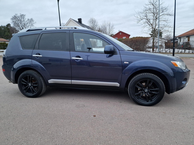 Mitsubishi Outlander MITSUBISHI OUTLANDER 2.0-140 D 4WD