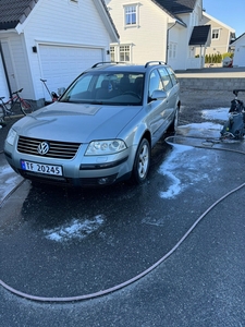 Volkswagen Passat PASSAT 1.9-131 D 4MOTION