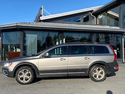 Volvo XC70 2.4-215 D AWD AUT. Skinn Navi Klima Cruise Krok PEN!