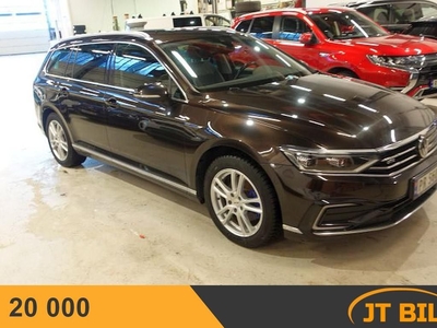 Volkswagen Passat GTE 218HK DSG Alcantara-skinn,Navi,R-kamera