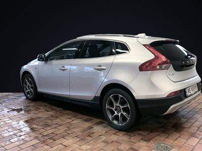 Volvo V40 Cross Country D2 Ocean Race automat - Med panorama tak