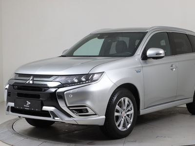 Mitsubishi Outlander Instyle+ 2,4 224hk Krok Kamera Cruise DAB+