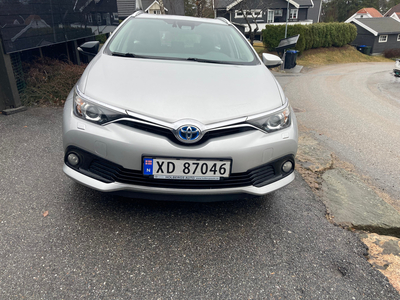 Toyota Auris AURIS 1.8-99