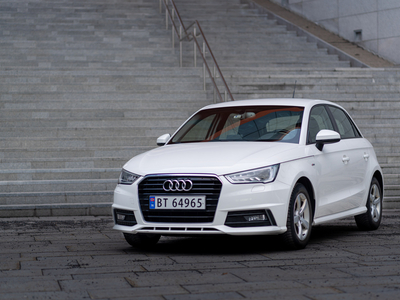 Audi A1 Sportback // 1,0 TFSI 95hk // S-Line // S-Tronic