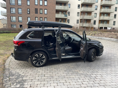 Mitsubishi Outlander OUTLANDER PHEV 2.0-121 4WD