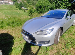 Tesla Model S MODEL S 2WD