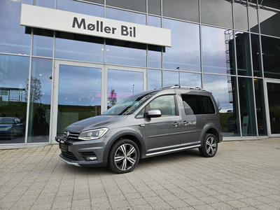 2017 Volkswagen Caddy Alltrack 122hk TDI 4M 4x4 Adap.cruise/Bi-xenon/R-kamera/Webasto/Navi++