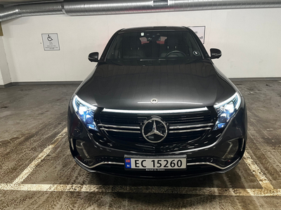 Mercedes-Benz EQC 400 4MATIC AMG Edition med rattvarme