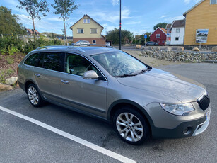 Skoda Superb SUPERB 2.0-170 D 4X4 Webasto/Panorama/Scout/Hengerfeste