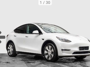 Tesla Model Y LONG RANGE AWD