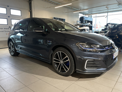 2018 Volkswagen Golf GTE 5d gte