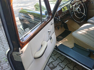 Mercedes-Benz S-Klasse 220 S