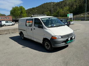 Toyota HiAce HIACE 2.5-102 D 4WD