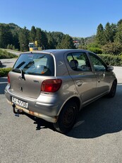 Toyota Yaris YARIS 1.3-87