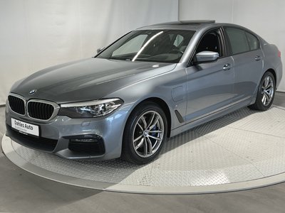 2019 BMW 5-serie 530e iPerformance eDrive M-Sport. Cruise/Pano/360/Skinn