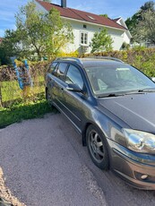 Toyota Avensis AVENSIS 2.0-126 D