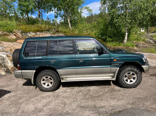 Mitsubishi Pajero PAJERO 2.8-125 D 4WD