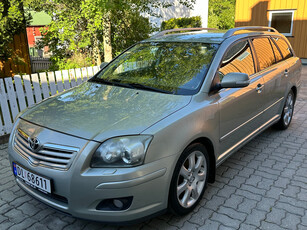 Toyota Avensis AVENSIS 2.0-126 D