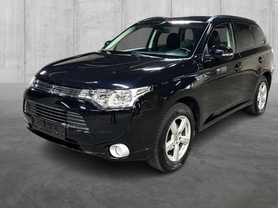 Mitsubishi Outlander OUTLANDER PHEV 2.0-121 4WD/ NY EU / LAV KM!