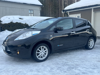 Nissan Leaf 24kWh, Acenta,vinterpakke. 11/12 streker på batteri.