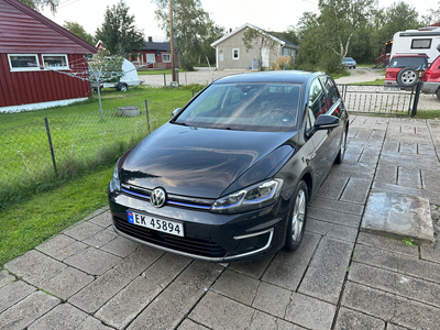 Volkswagen Golf E-GOLF 100KW TAR I MOT BUD!