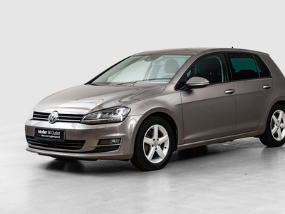 2015 Volkswagen Golf 150 tsi dsg high.